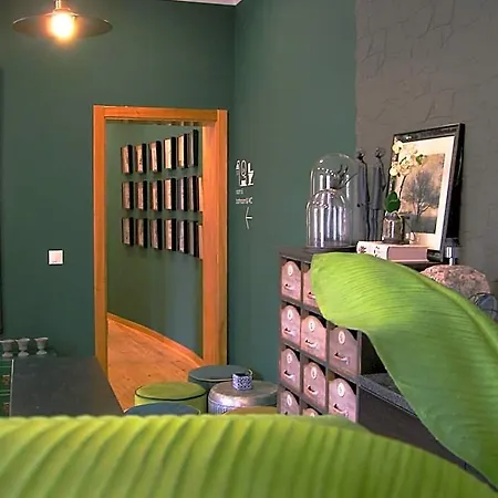 Bed and Breakfast Garden Boutique *