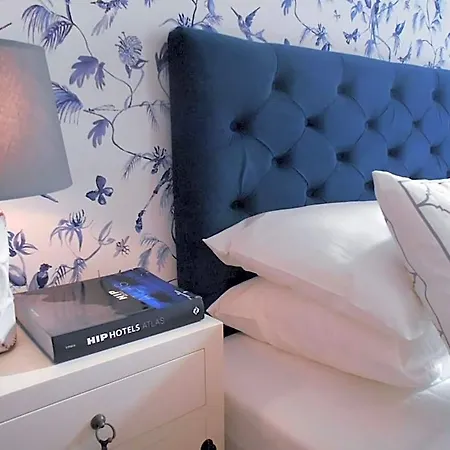 Bed and Breakfast Garden Boutique