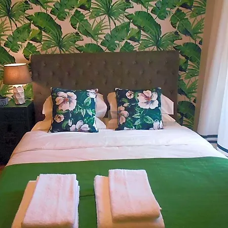 Bed and Breakfast Garden Boutique
