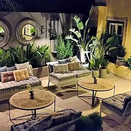 Garden Boutique Bed and Breakfast *